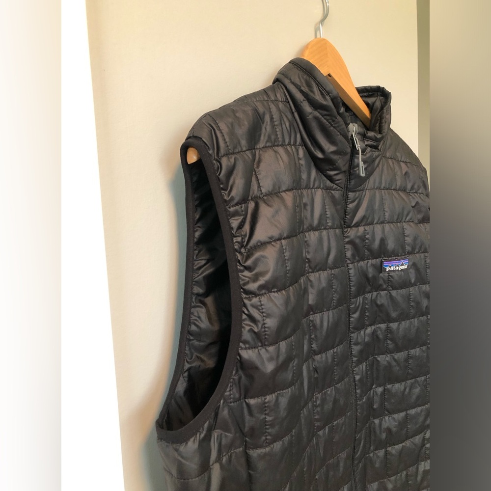 Patagonia Men’s Black Nano Puff Vest - Picture 7 of 16